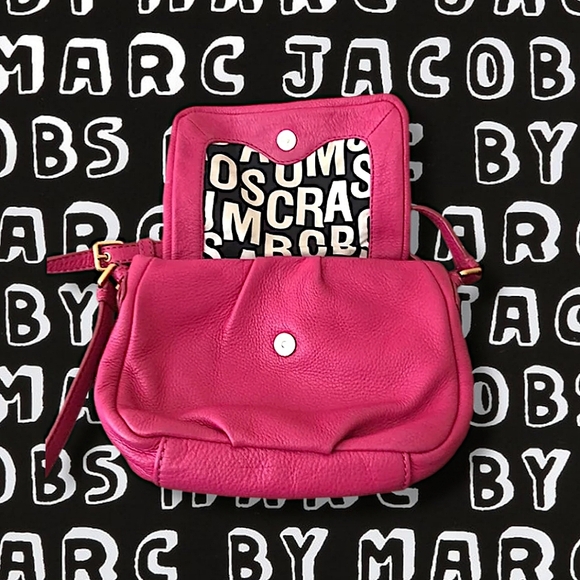 Marc Jacobs Handbags - Marc Jacobs Crossbody